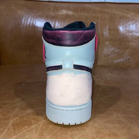 Nike Jordan 1 NYC to Paris - Picture 10 of 15